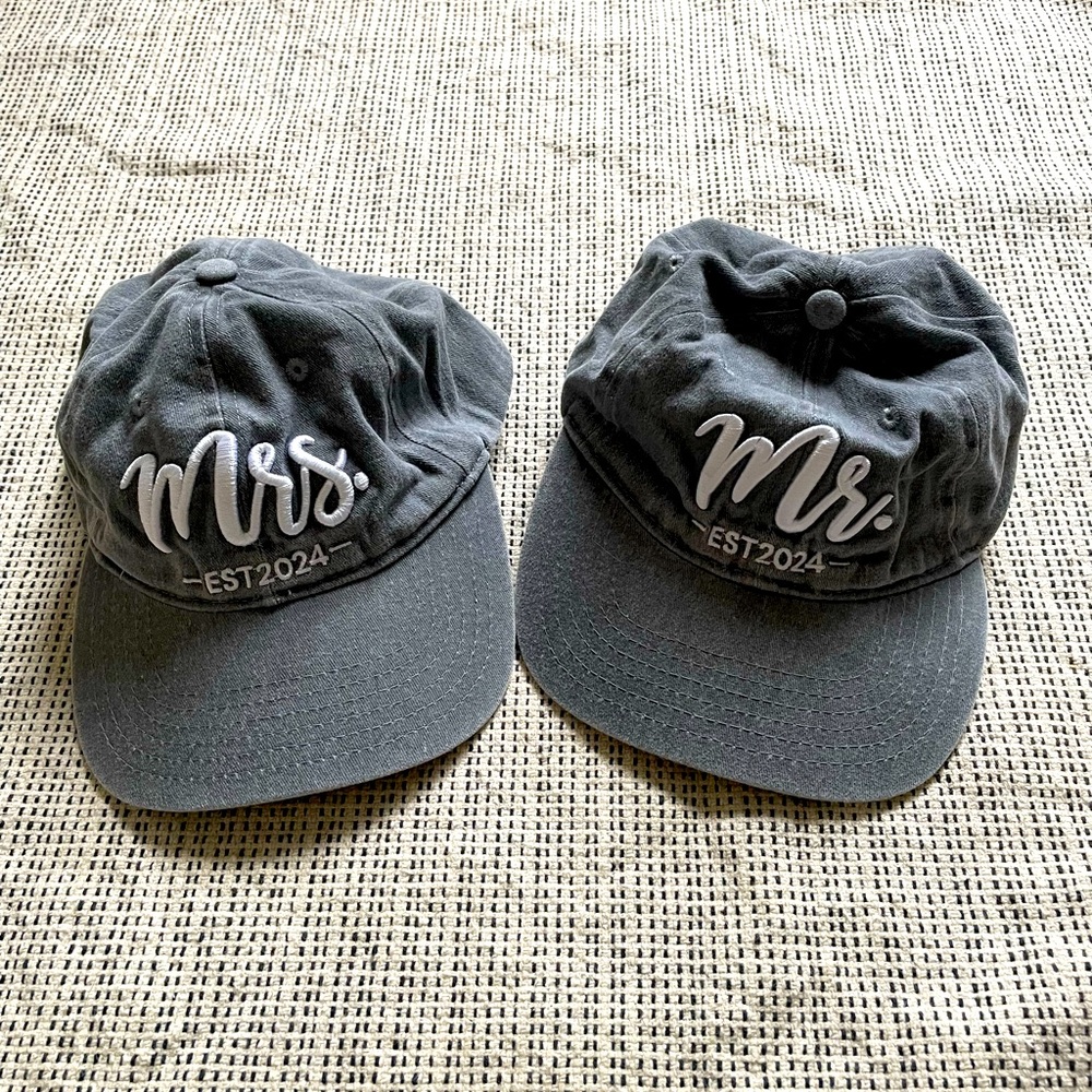 NWT Mr and Mrs baseball cap hats (2pcs)